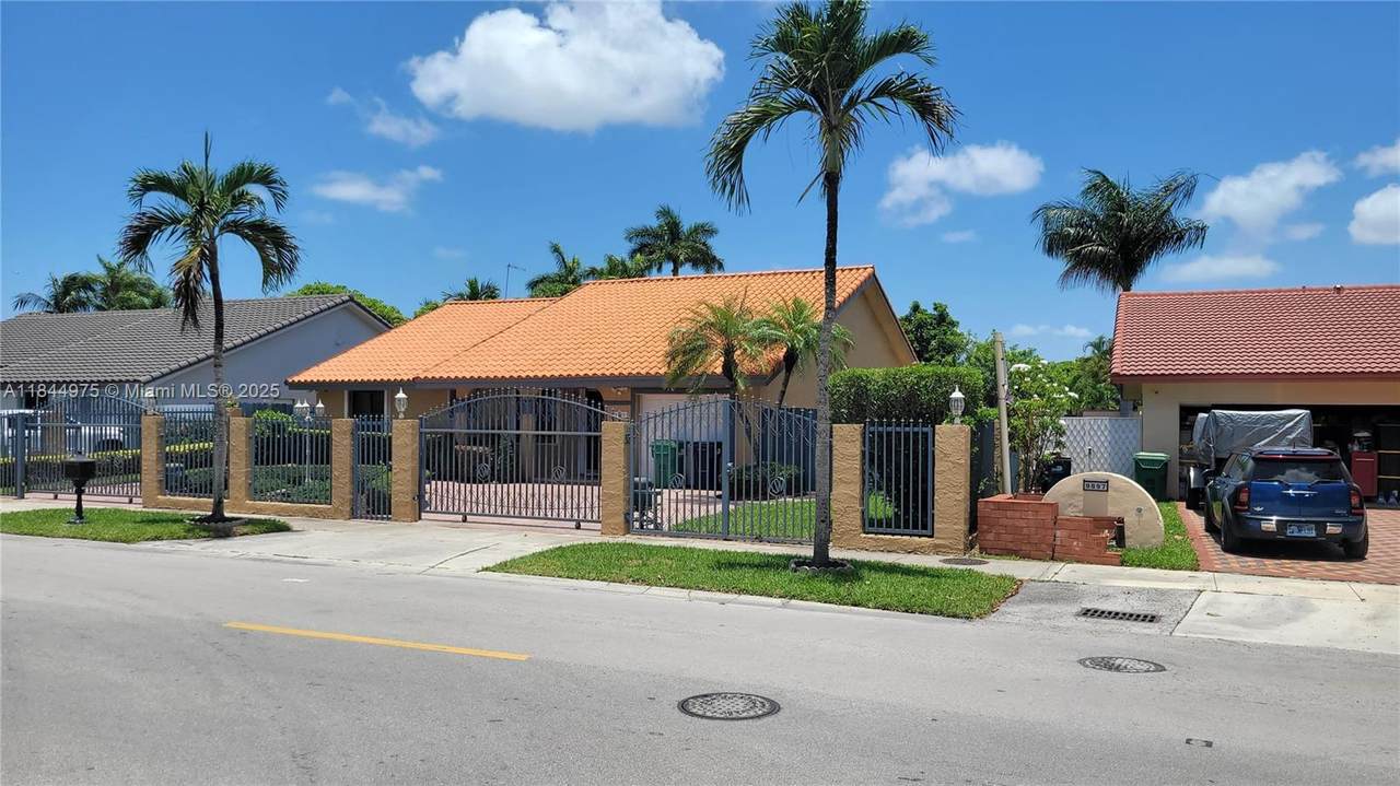 https://bt-photos.global.ssl.fastly.net/miami/1280_boomver_1_A11844975-2.jpg