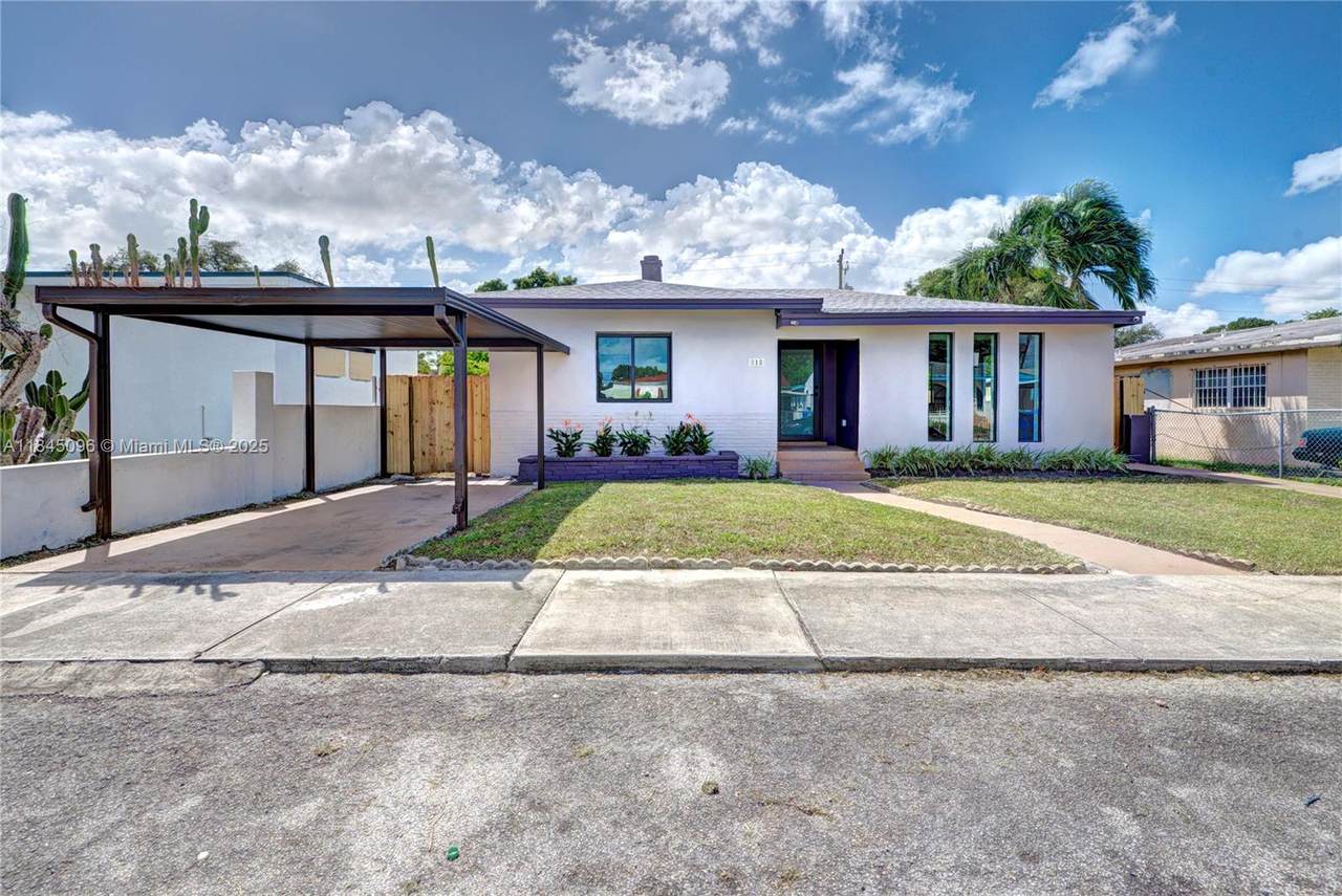 818 47th St - Photo 1