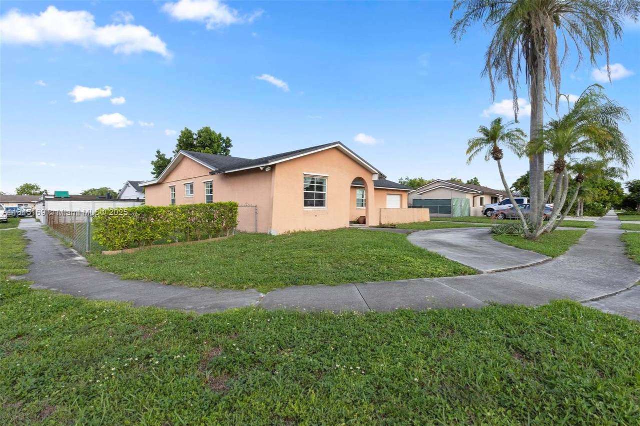 https://bt-photos.global.ssl.fastly.net/miami/1280_boomver_1_A11845169-2.jpg