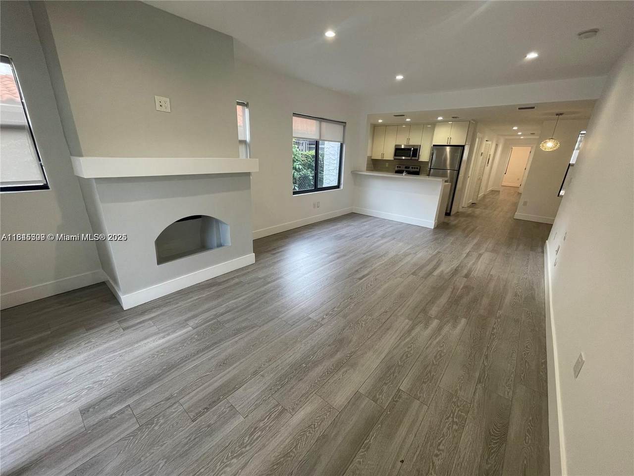 1637 10th St - Photo 1