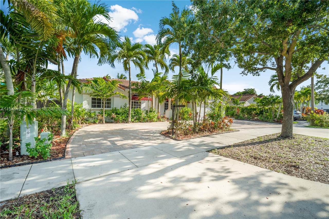 https://bt-photos.global.ssl.fastly.net/miami/1280_boomver_1_A11845497-2.jpg