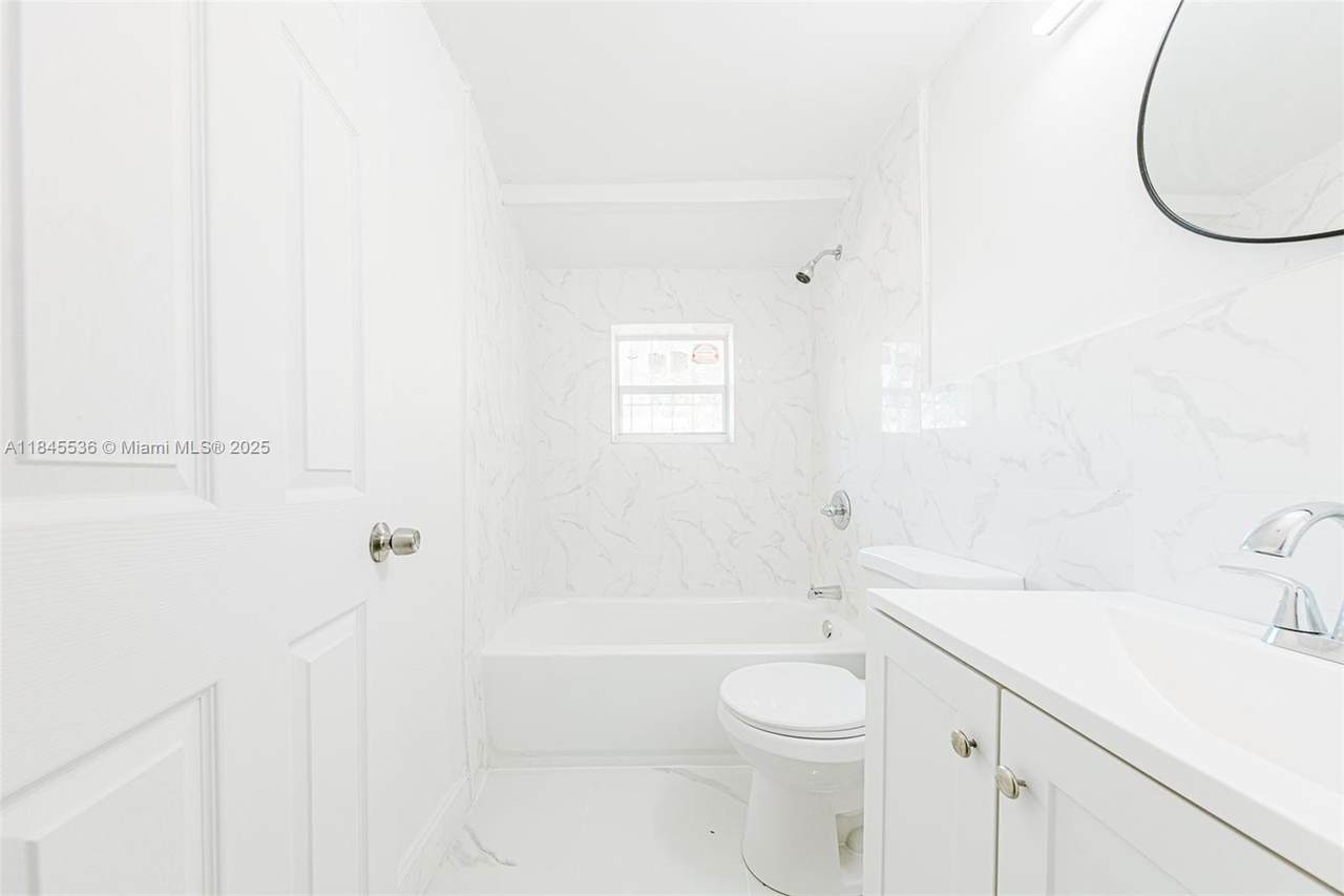 https://bt-photos.global.ssl.fastly.net/miami/1280_boomver_1_A11845536-2.jpg