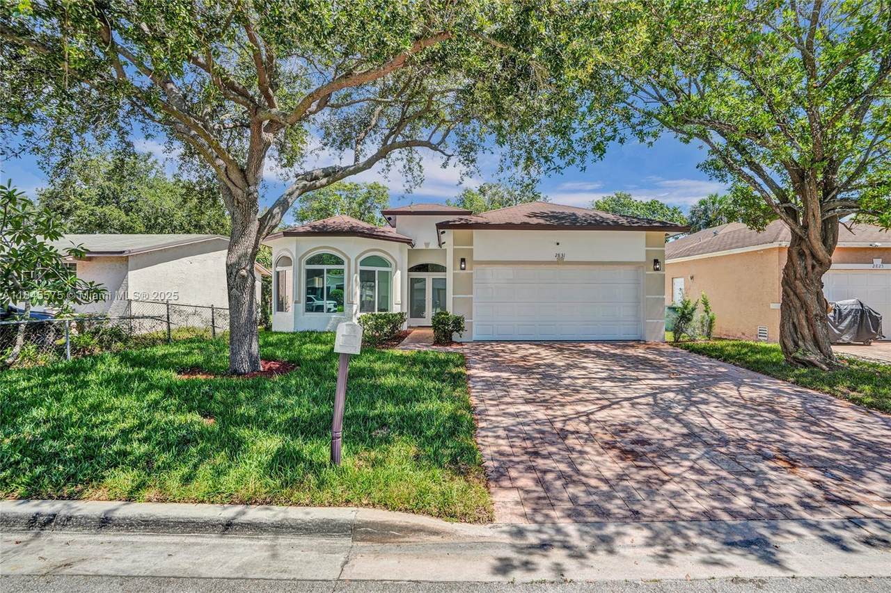 2831 6th Ct - Photo 1