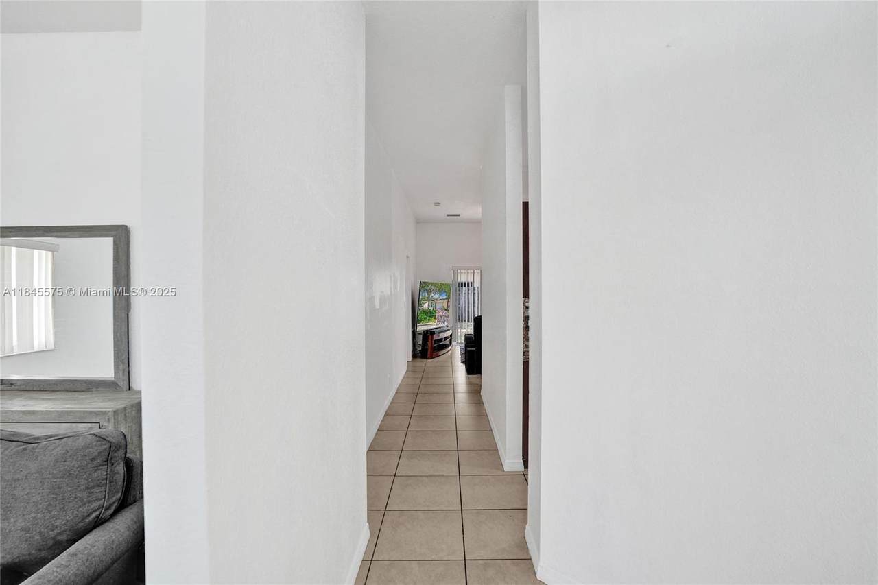 https://bt-photos.global.ssl.fastly.net/miami/1280_boomver_1_A11845575-2.jpg