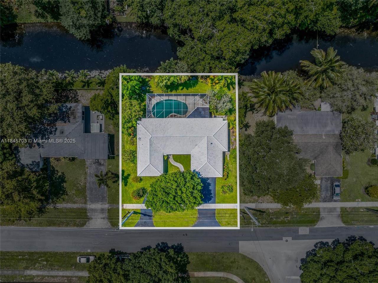 https://bt-photos.global.ssl.fastly.net/miami/1280_boomver_1_A11845703-2.jpg