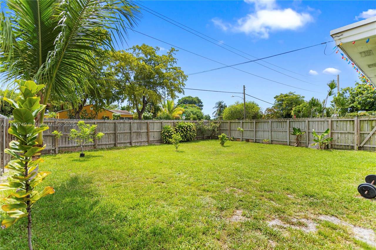 https://bt-photos.global.ssl.fastly.net/miami/1280_boomver_1_A11845749-2.jpg