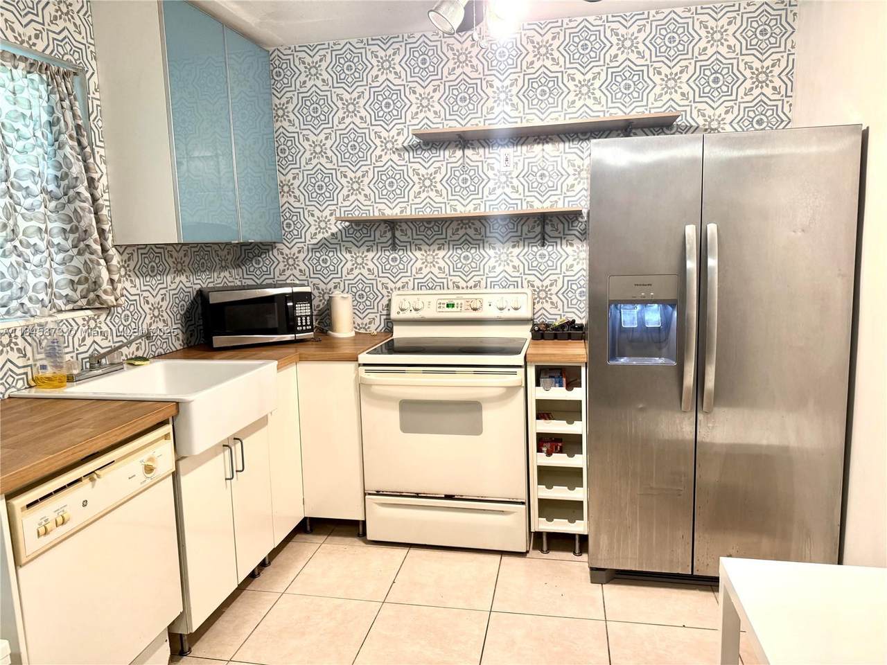 1104 17th Ct - Photo 1