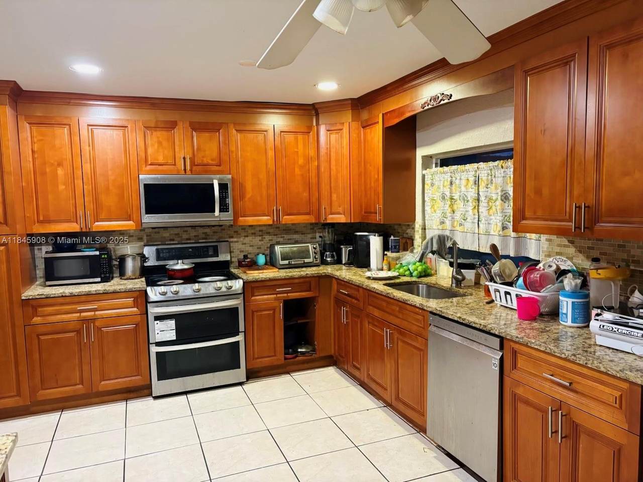 7040 21st Ct - Photo 1