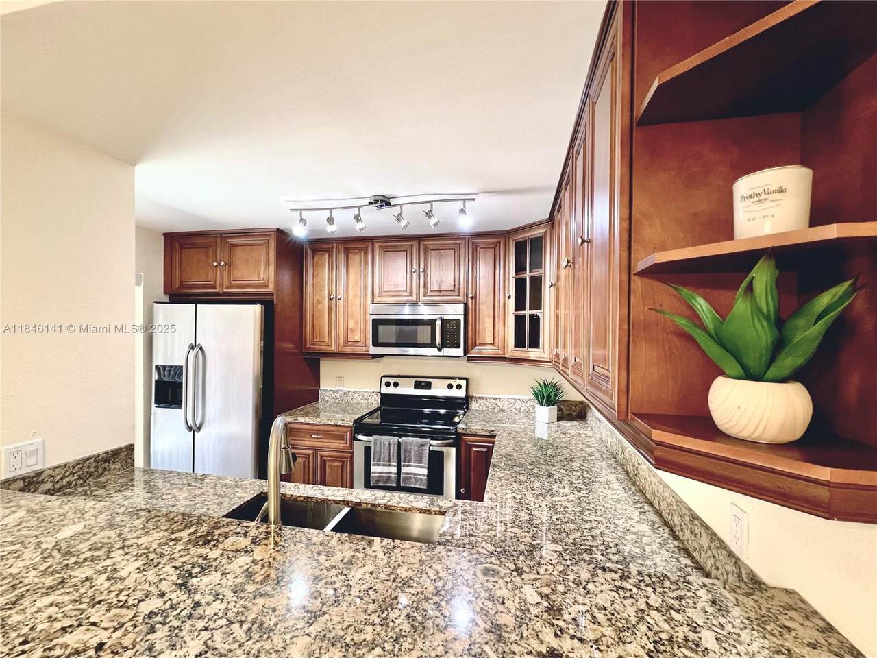 182 Charter Way - Photo 1