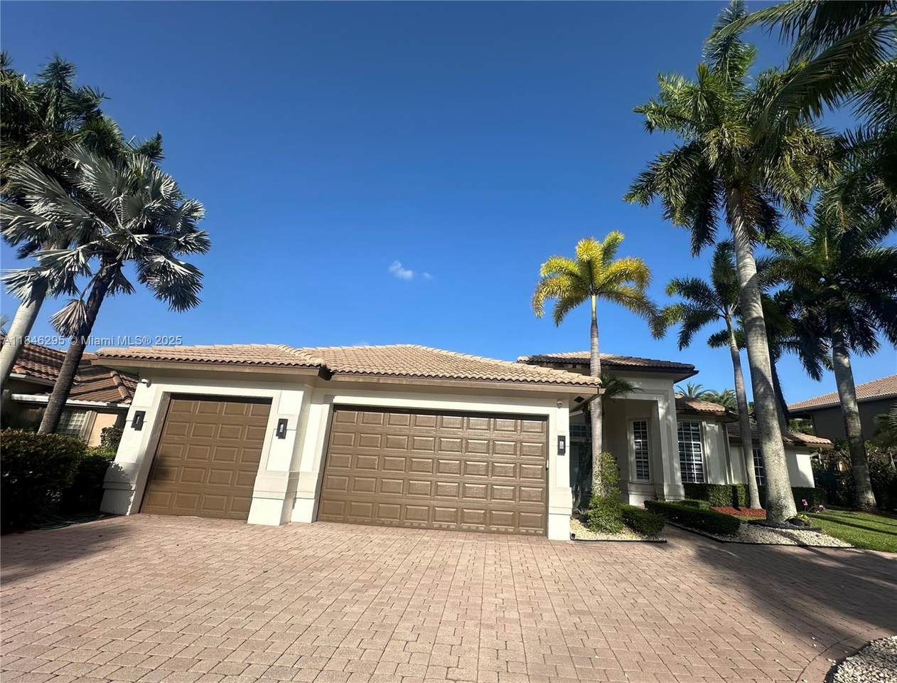 1446 Victoria Isle Dr - Photo 1