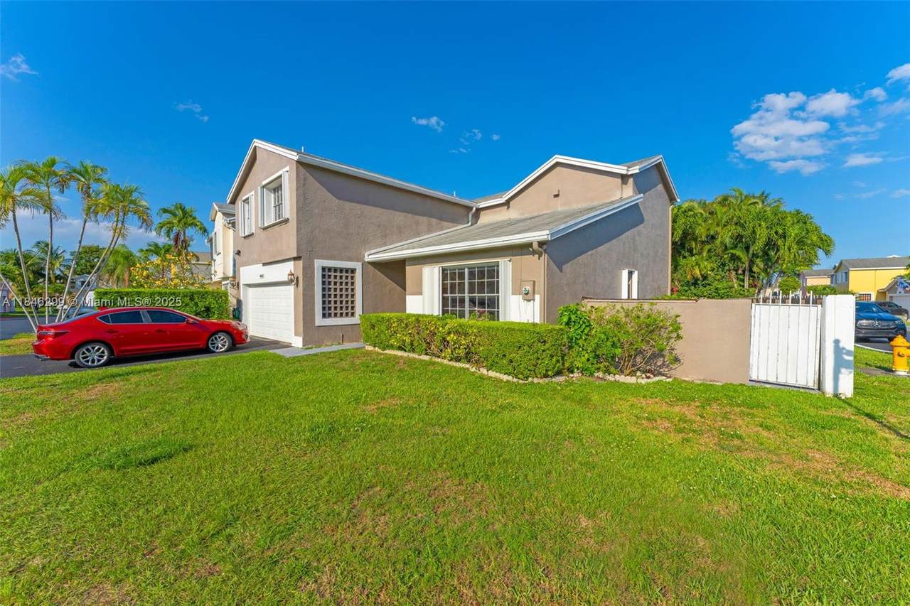 https://bt-photos.global.ssl.fastly.net/miami/1280_boomver_2_A11846299-2.jpg