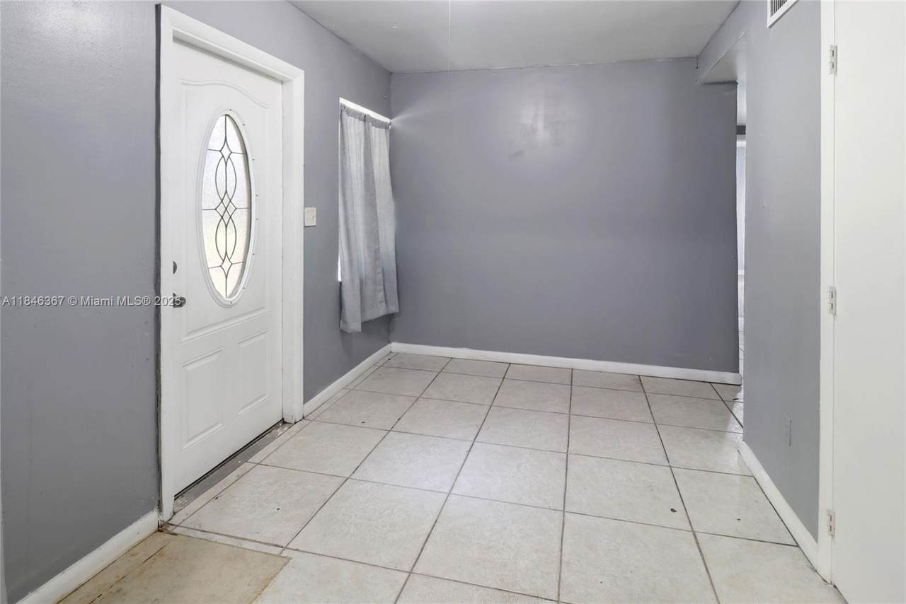 https://bt-photos.global.ssl.fastly.net/miami/1280_boomver_1_A11846367-2.jpg
