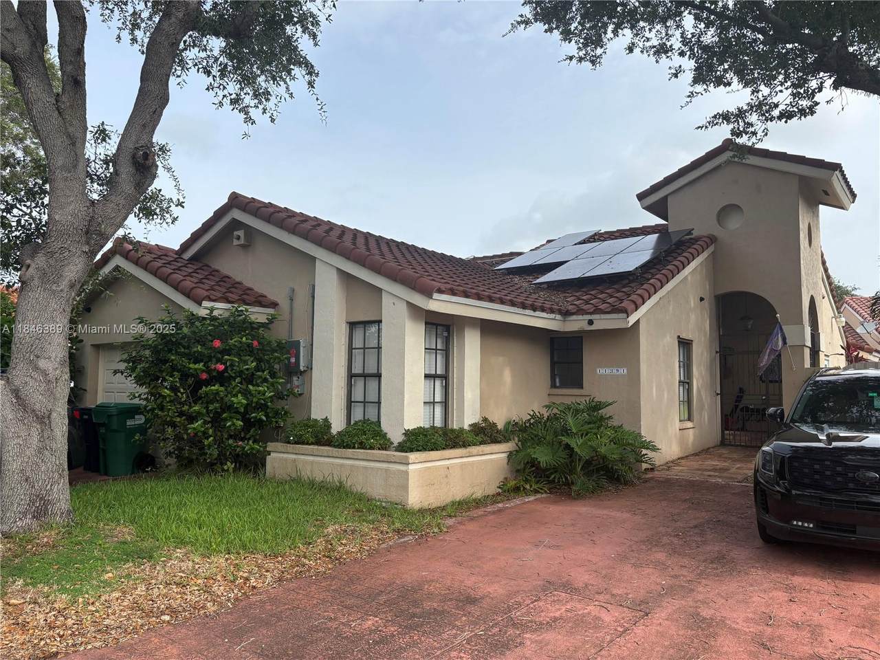 11391 74th Ter - Photo 1