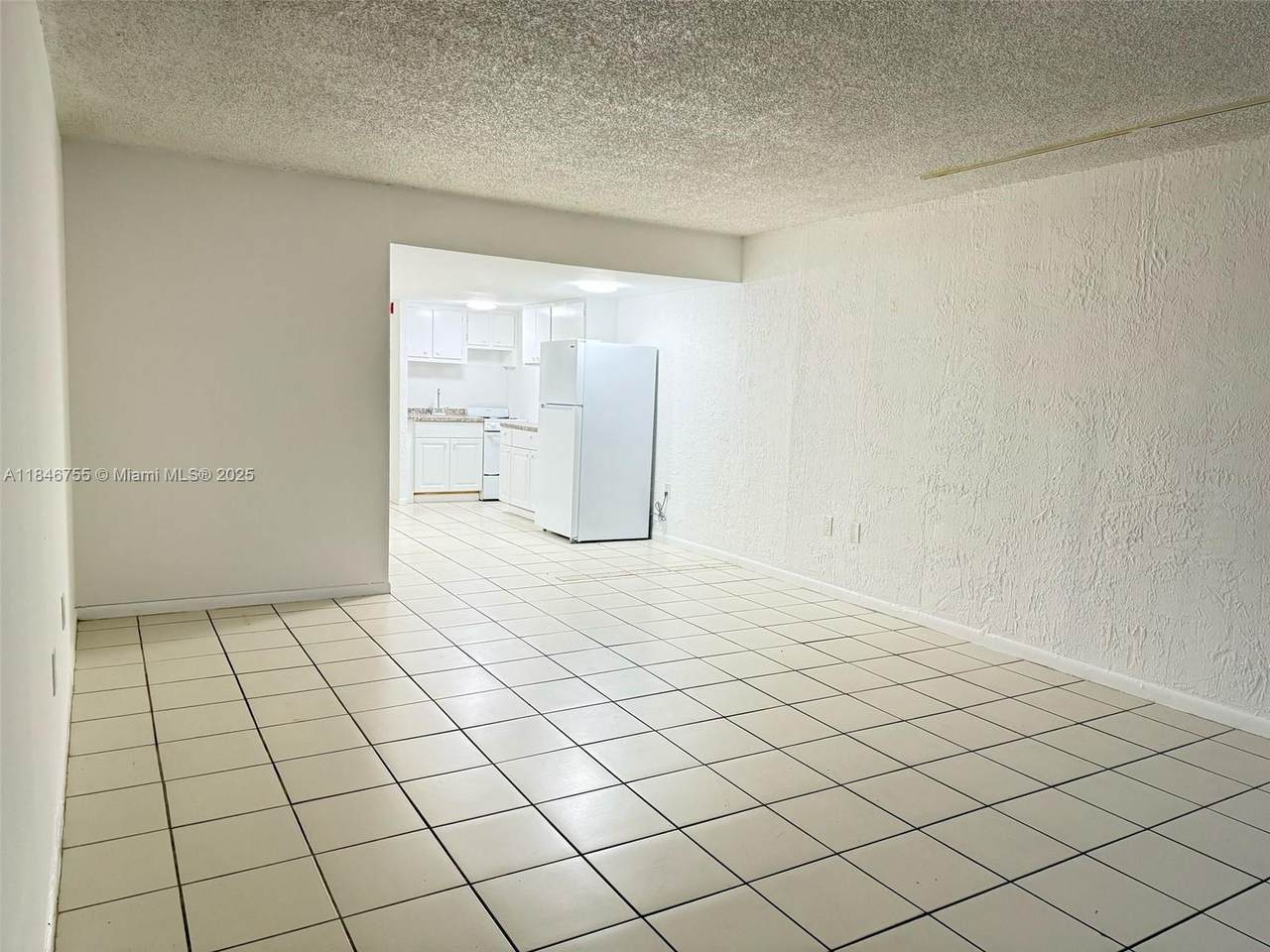 750 195th St - Photo 1