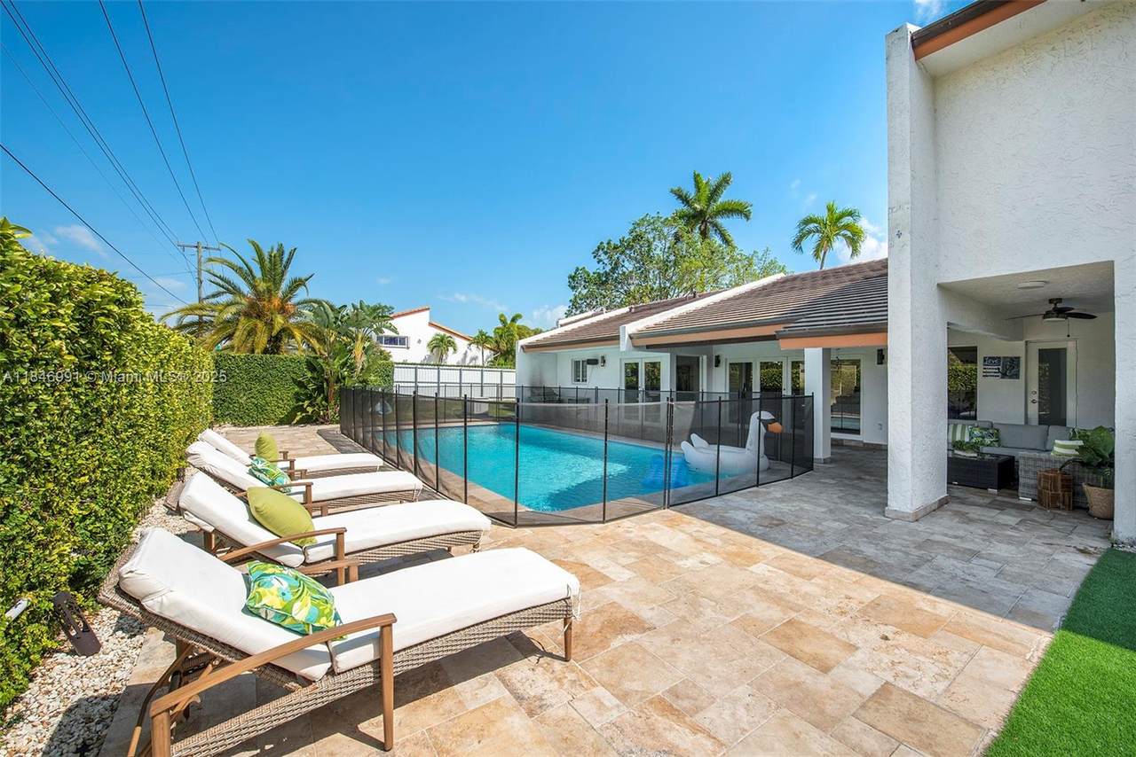 5901 56th Ter - Photo 1