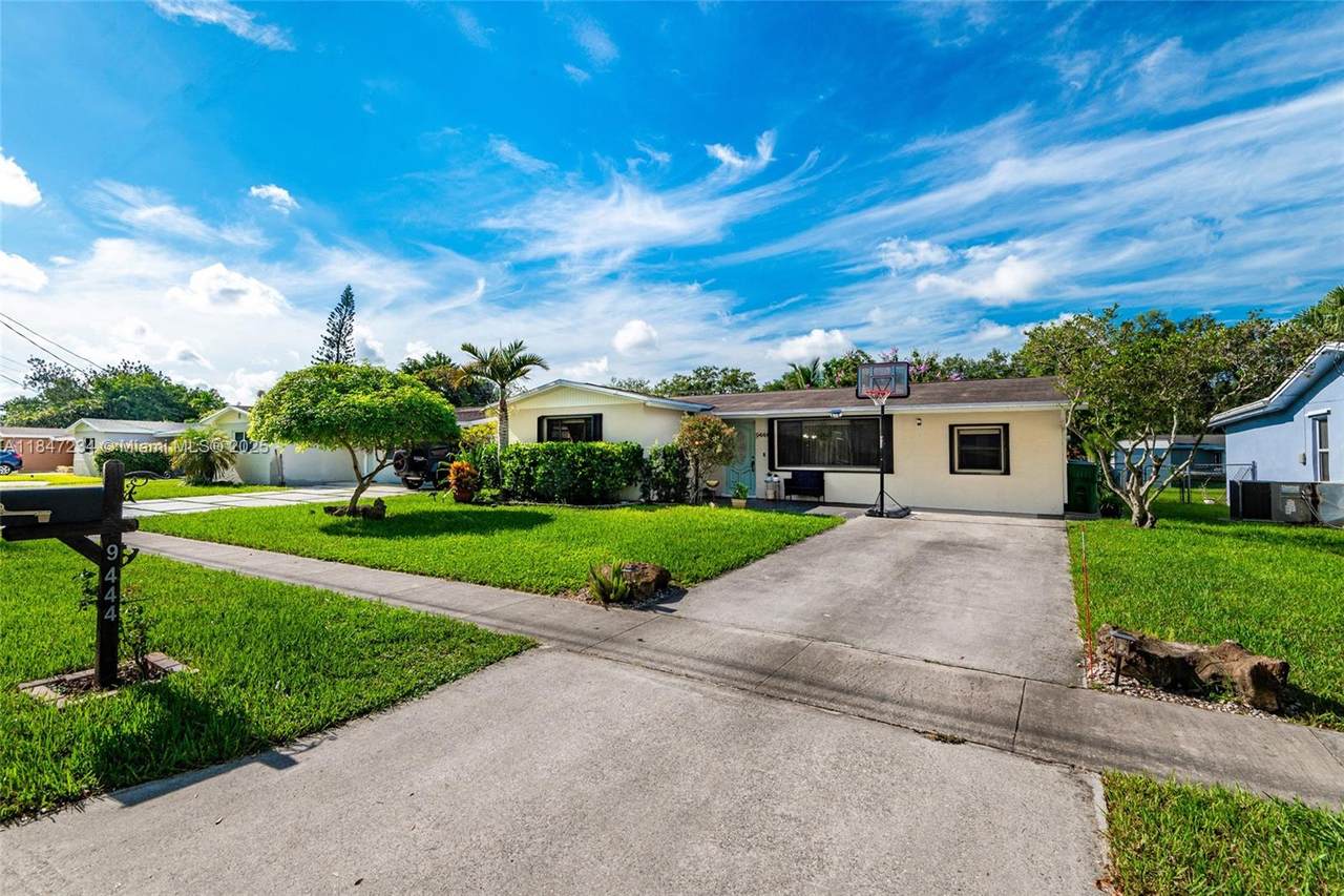 9444 51st Pl - Photo 1