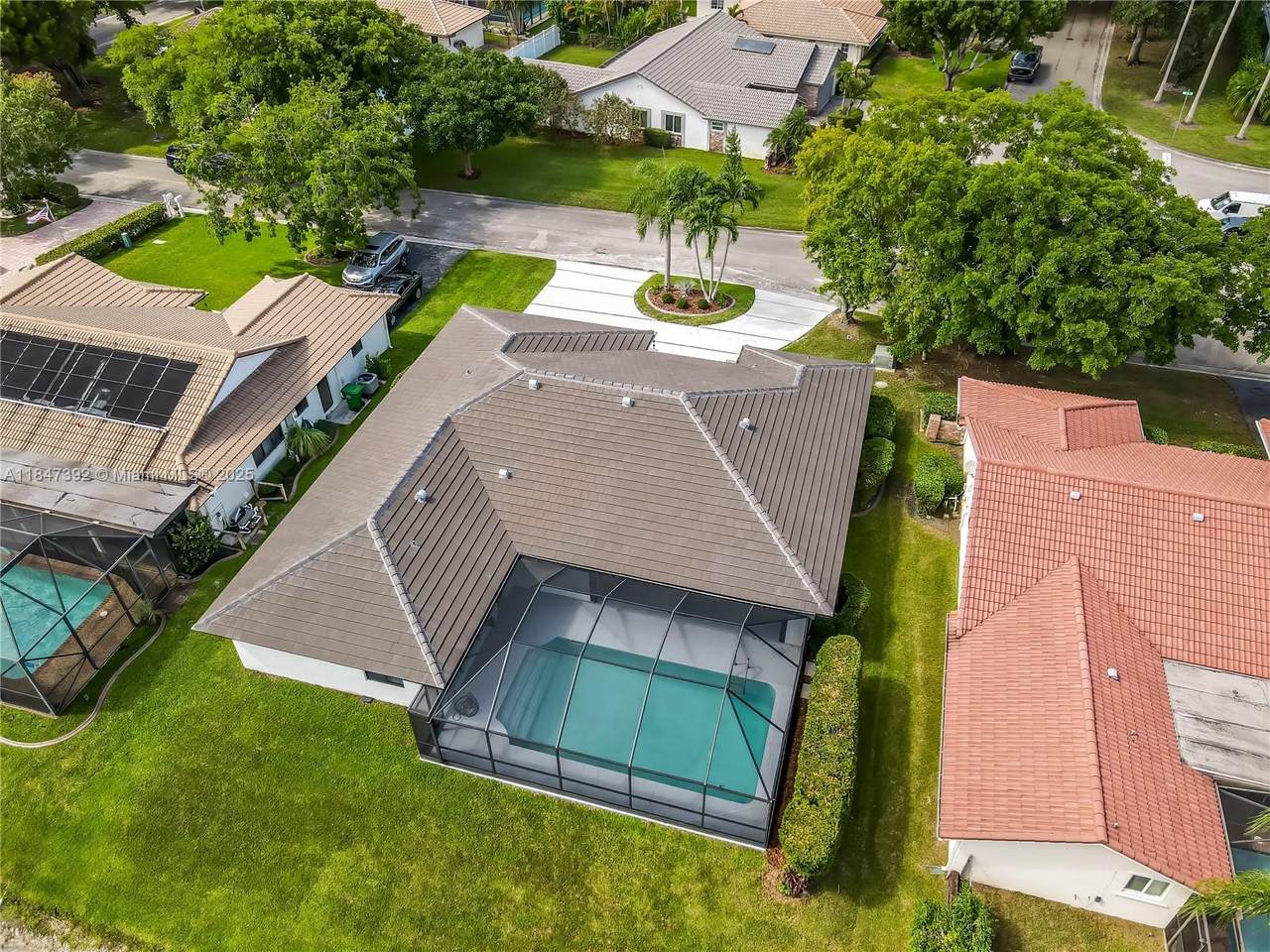 https://bt-photos.global.ssl.fastly.net/miami/1280_boomver_1_A11847392-2.jpg