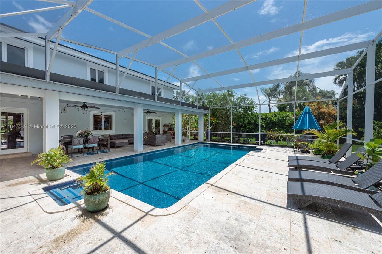 https://bt-photos.global.ssl.fastly.net/miami/1280_boomver_1_A11847582-2.jpg