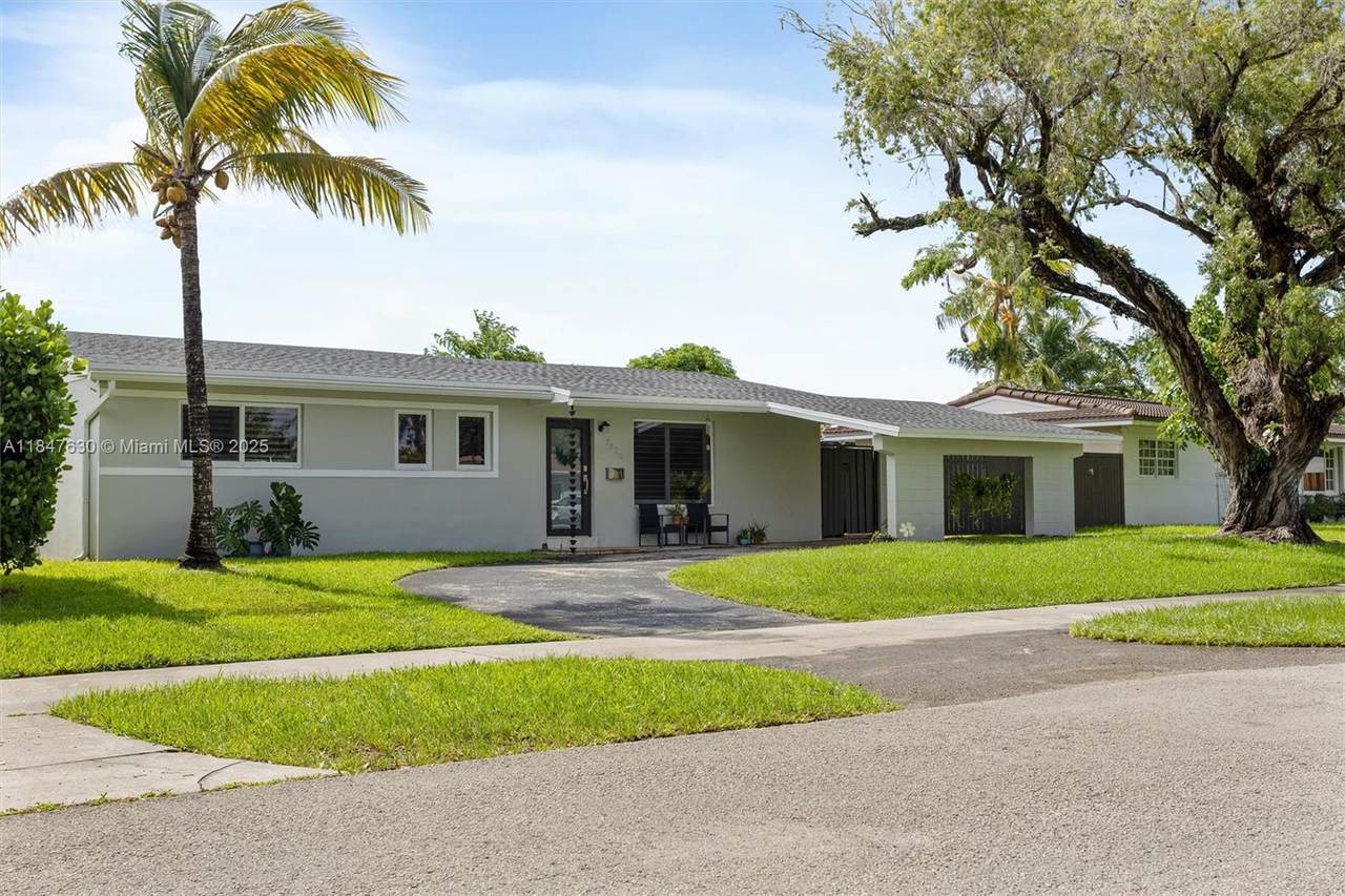 https://bt-photos.global.ssl.fastly.net/miami/1280_boomver_1_A11847630-2.jpg
