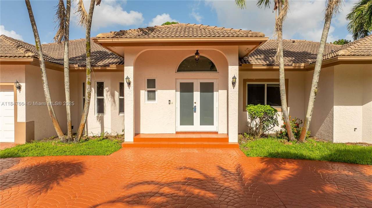 https://bt-photos.global.ssl.fastly.net/miami/1280_boomver_1_A11847664-2.jpg