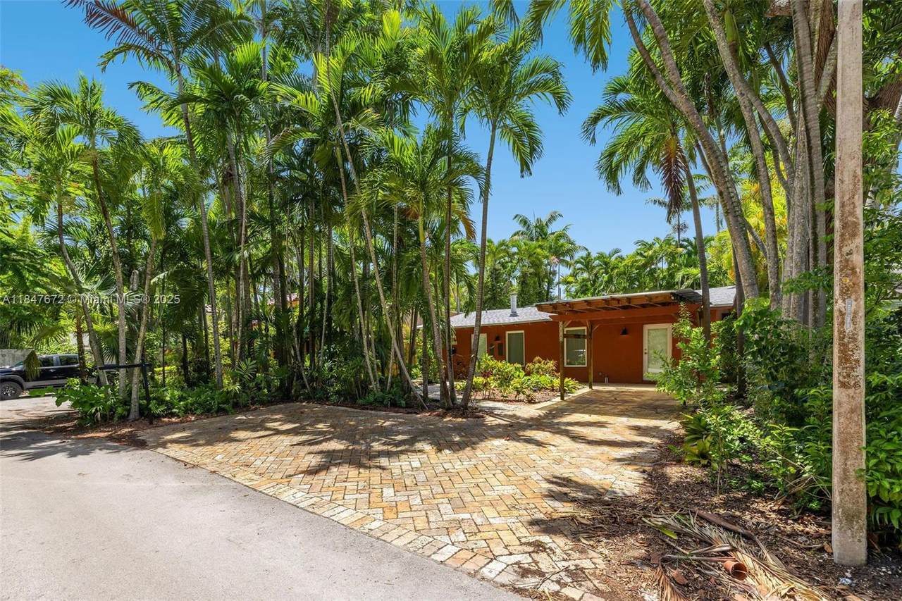 https://bt-photos.global.ssl.fastly.net/miami/1280_boomver_1_A11847672-2.jpg