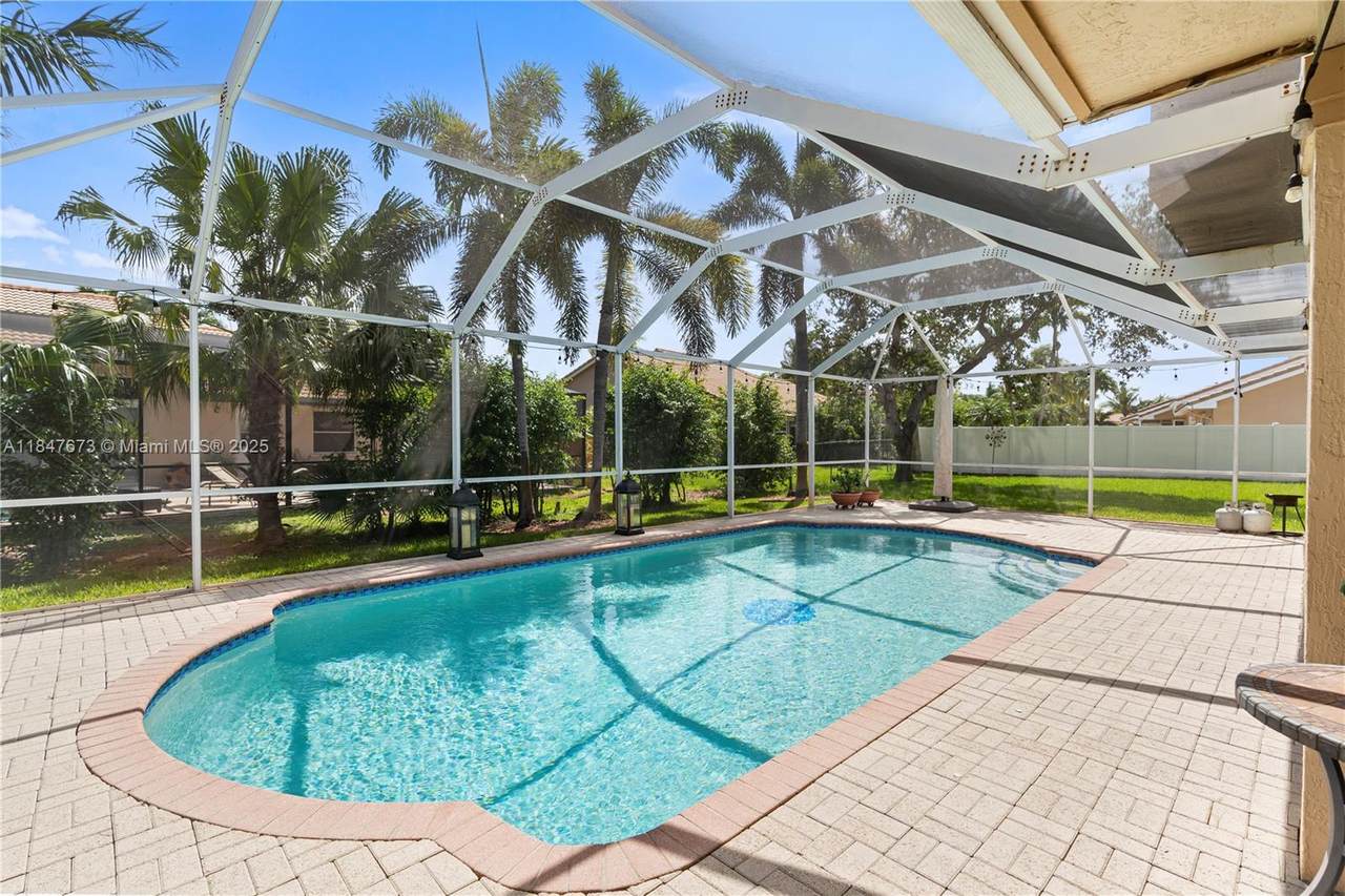 https://bt-photos.global.ssl.fastly.net/miami/1280_boomver_1_A11847673-2.jpg