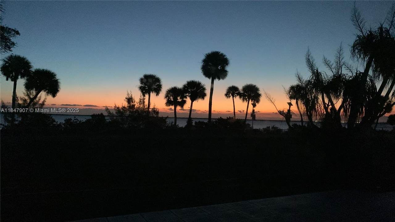 https://bt-photos.global.ssl.fastly.net/miami/1280_boomver_1_A11847907-2.jpg