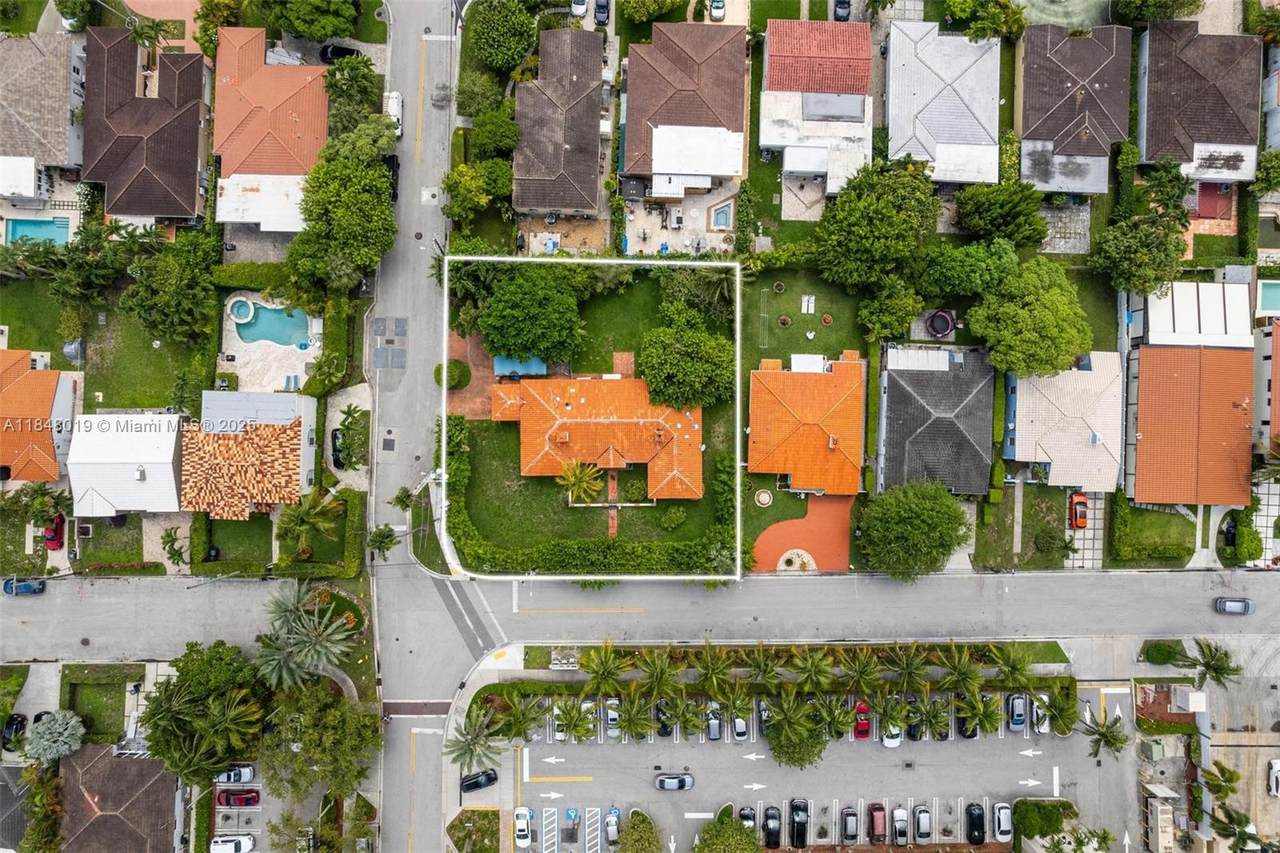 https://bt-photos.global.ssl.fastly.net/miami/1280_boomver_1_A11848019-2.jpg