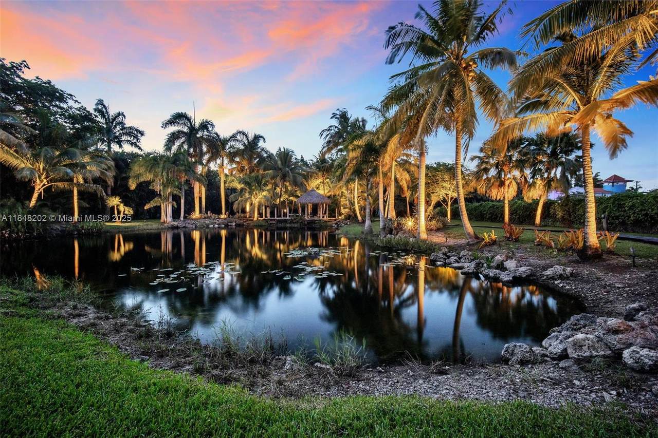 https://bt-photos.global.ssl.fastly.net/miami/1280_boomver_1_A11848202-2.jpg