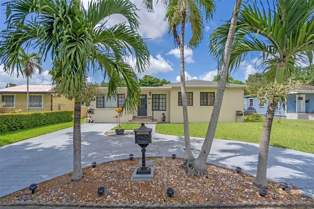 https://bt-photos.global.ssl.fastly.net/miami/1280_boomver_1_A11848234-2.jpg