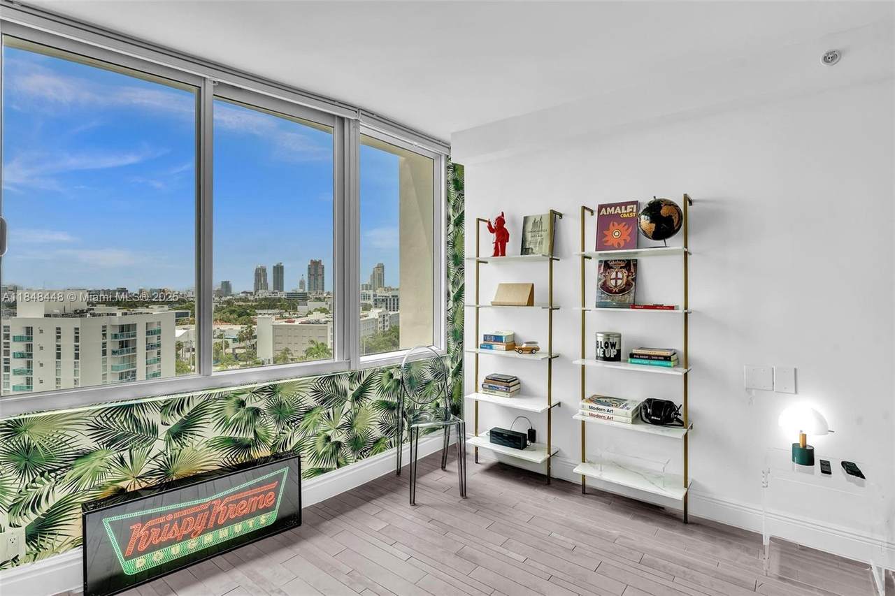 1100 West Ave - Photo 1