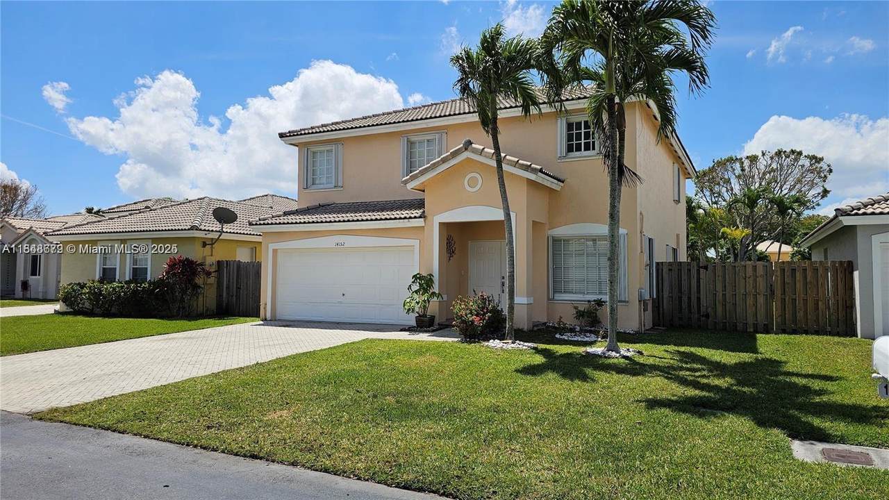 14152 154th Ct - Photo 1