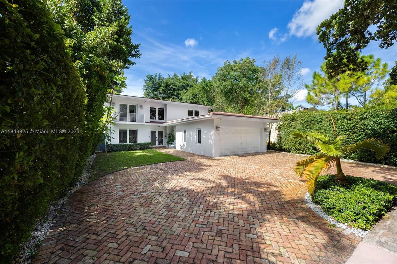 1208 Mariana Ave - Photo 1