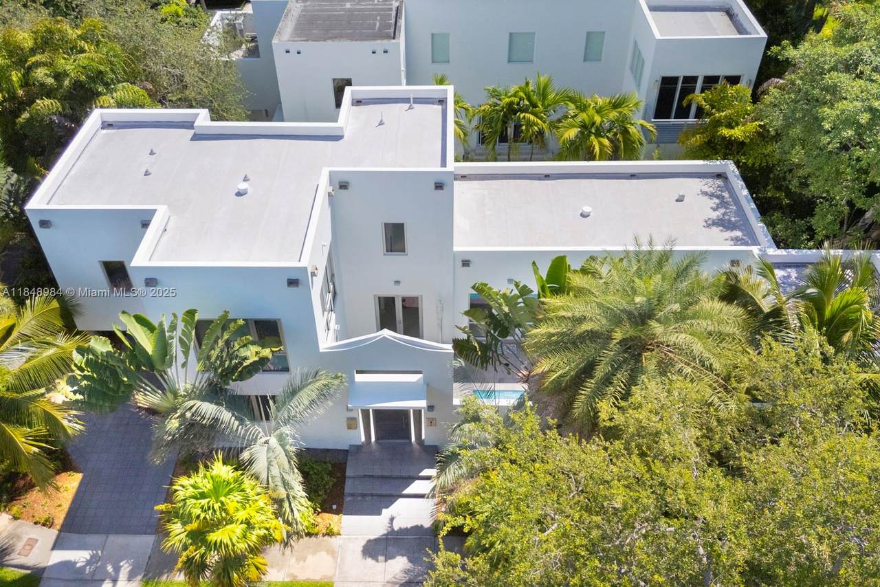 https://bt-photos.global.ssl.fastly.net/miami/1280_boomver_1_A11848984-2.jpg