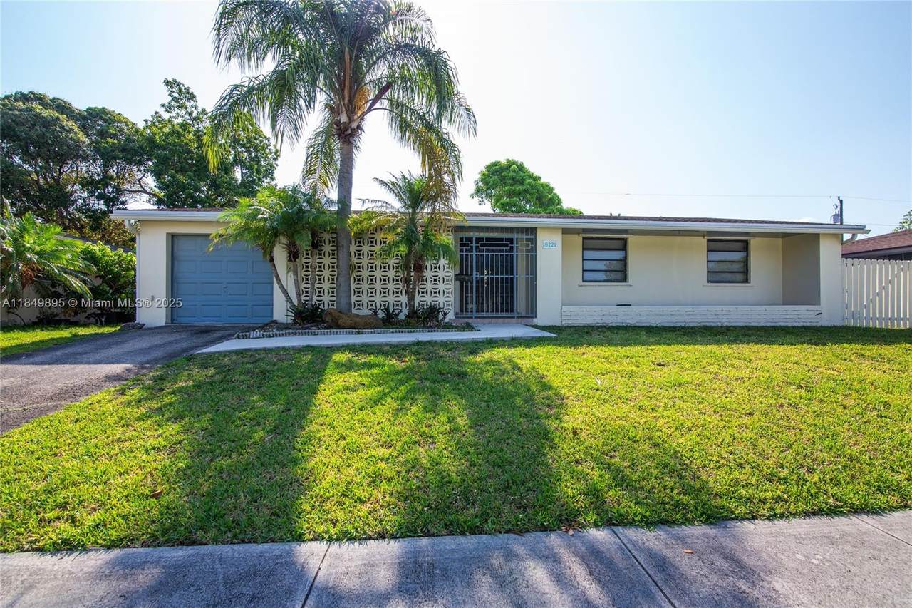 16221 102nd Ave - Photo 1