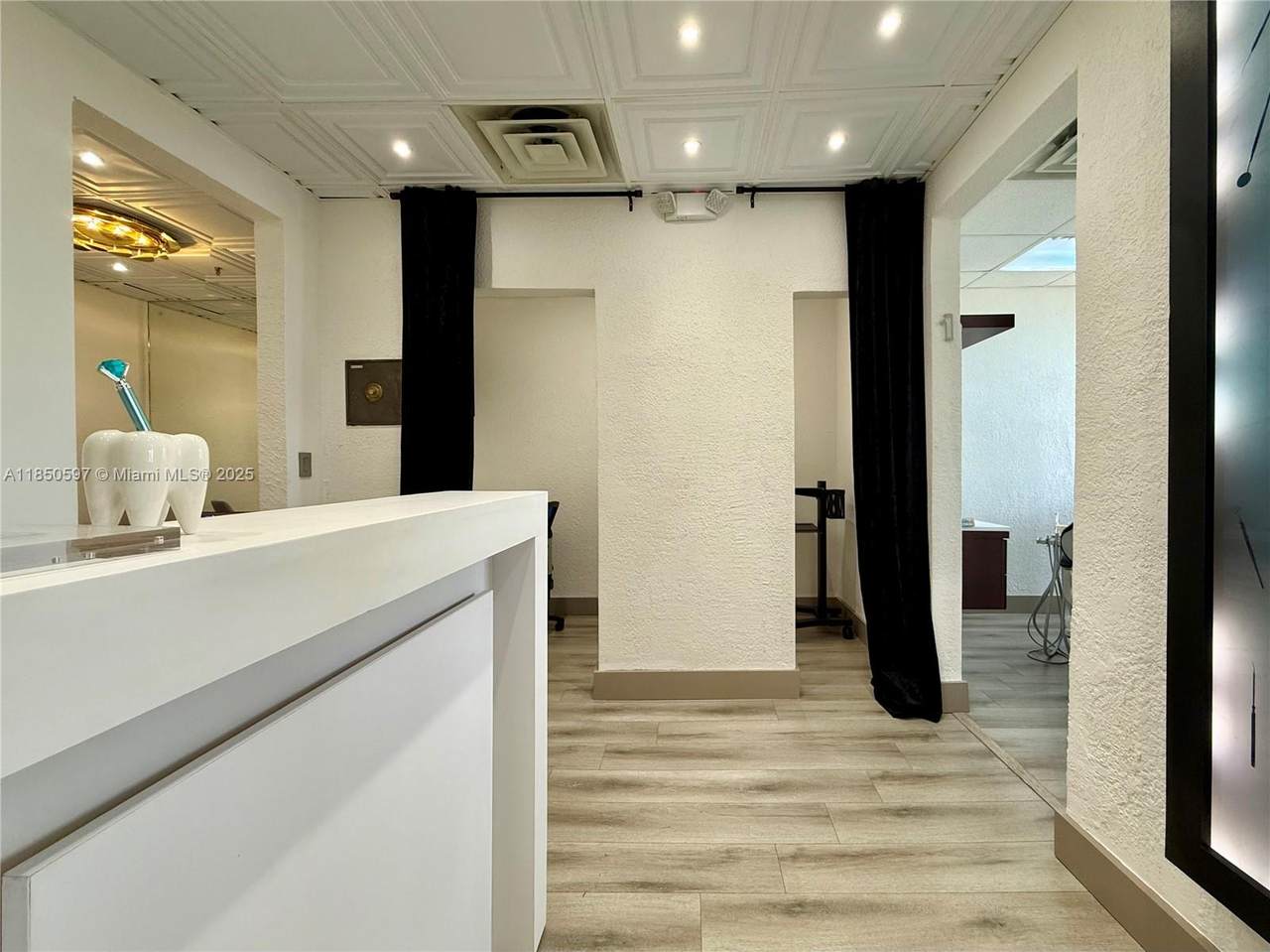 https://bt-photos.global.ssl.fastly.net/miami/1280_boomver_1_A11850597-2.jpg
