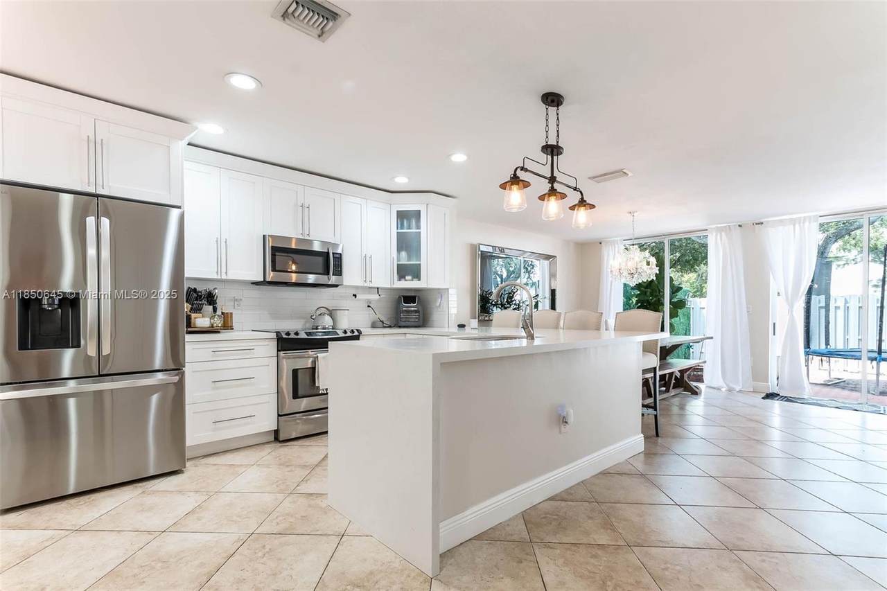 5224 103rd Ave - Photo 1