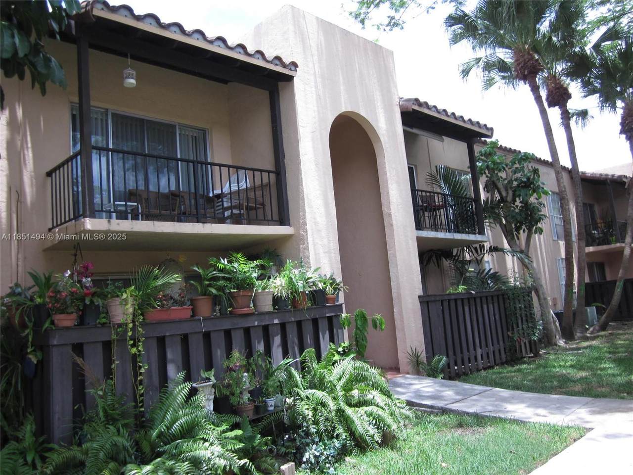 10810 Kendall Dr - Photo 1