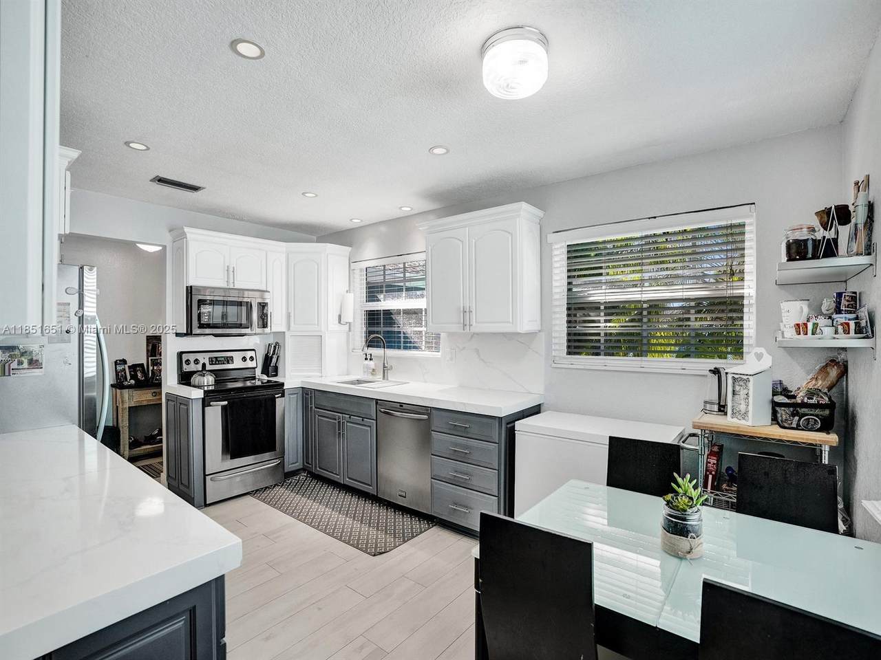 217 5th St - Photo 1