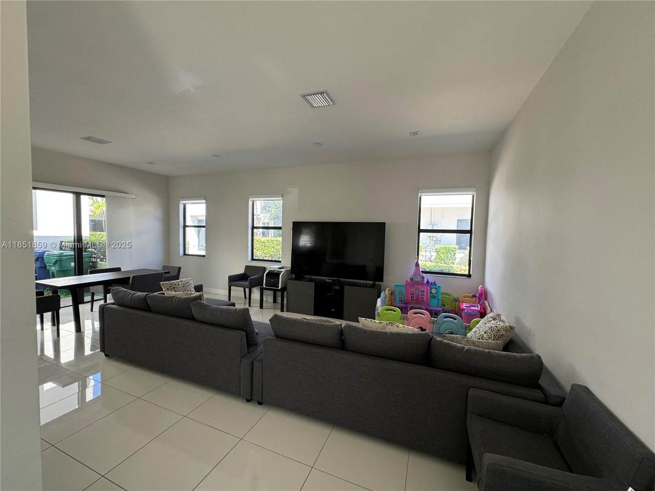 https://bt-photos.global.ssl.fastly.net/miami/1280_boomver_1_A11851859-2.jpg
