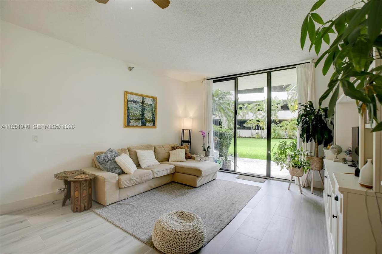 https://bt-photos.global.ssl.fastly.net/miami/1280_boomver_1_A11851940-2.jpg