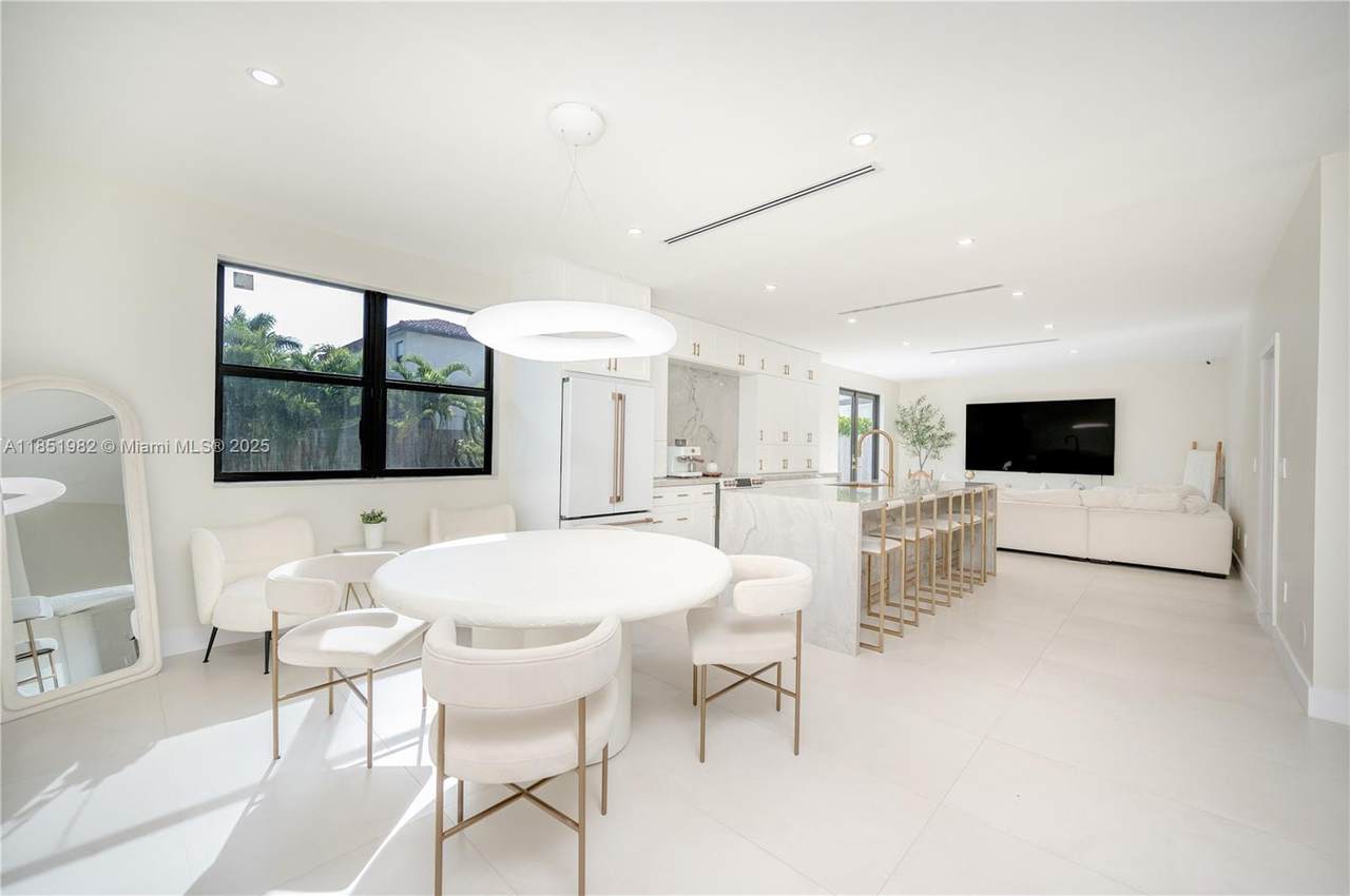 15282 173rd Ln - Photo 1