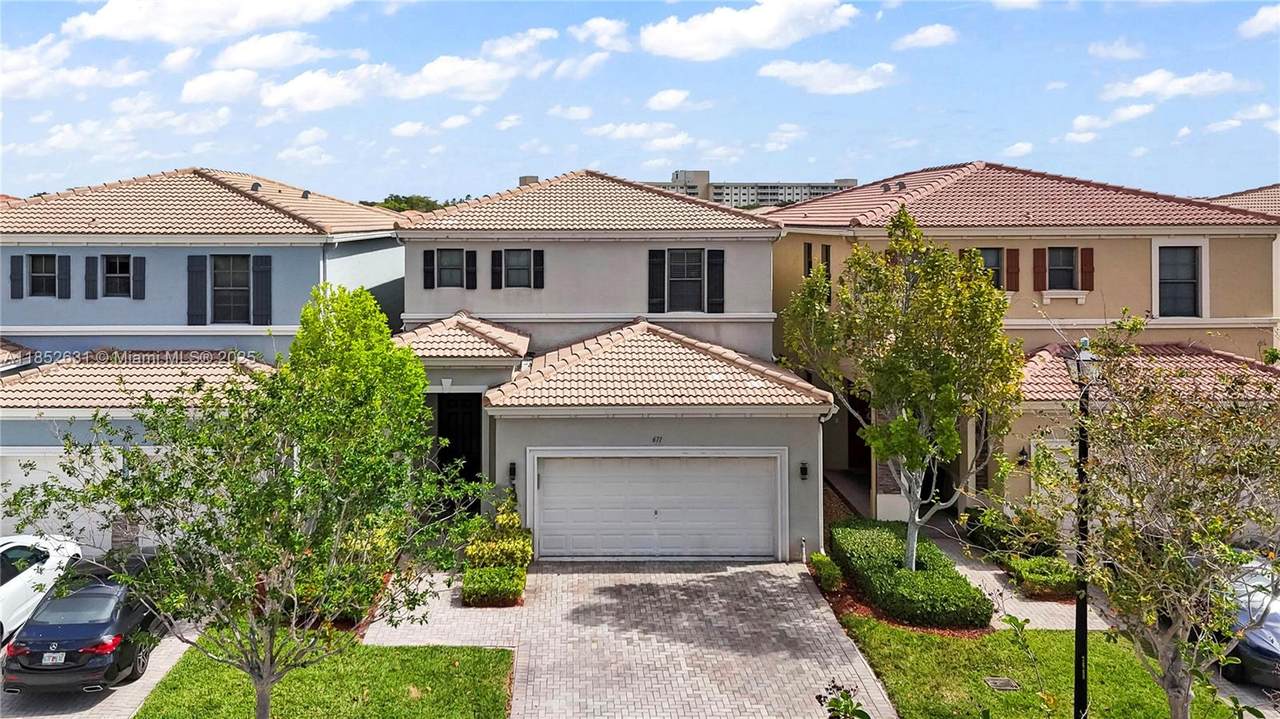 671 191st Ter - Photo 1