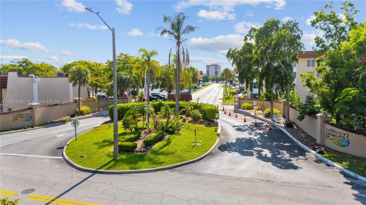 4088 Inverrary Dr - Photo 1