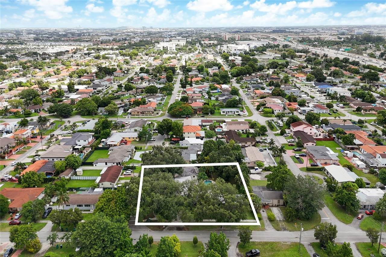 7895 Grand Canal Dr - Photo 1