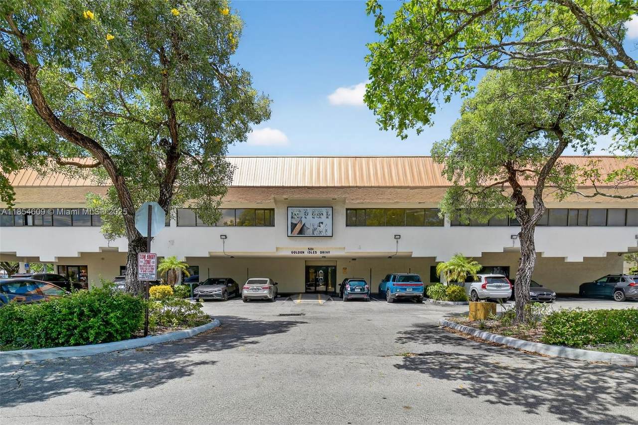 501 Golden Isles Dr #204C - Photo 1