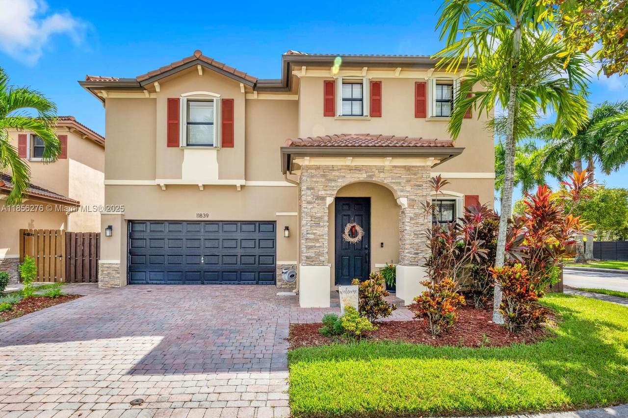 11839 155th Ct - Photo 1