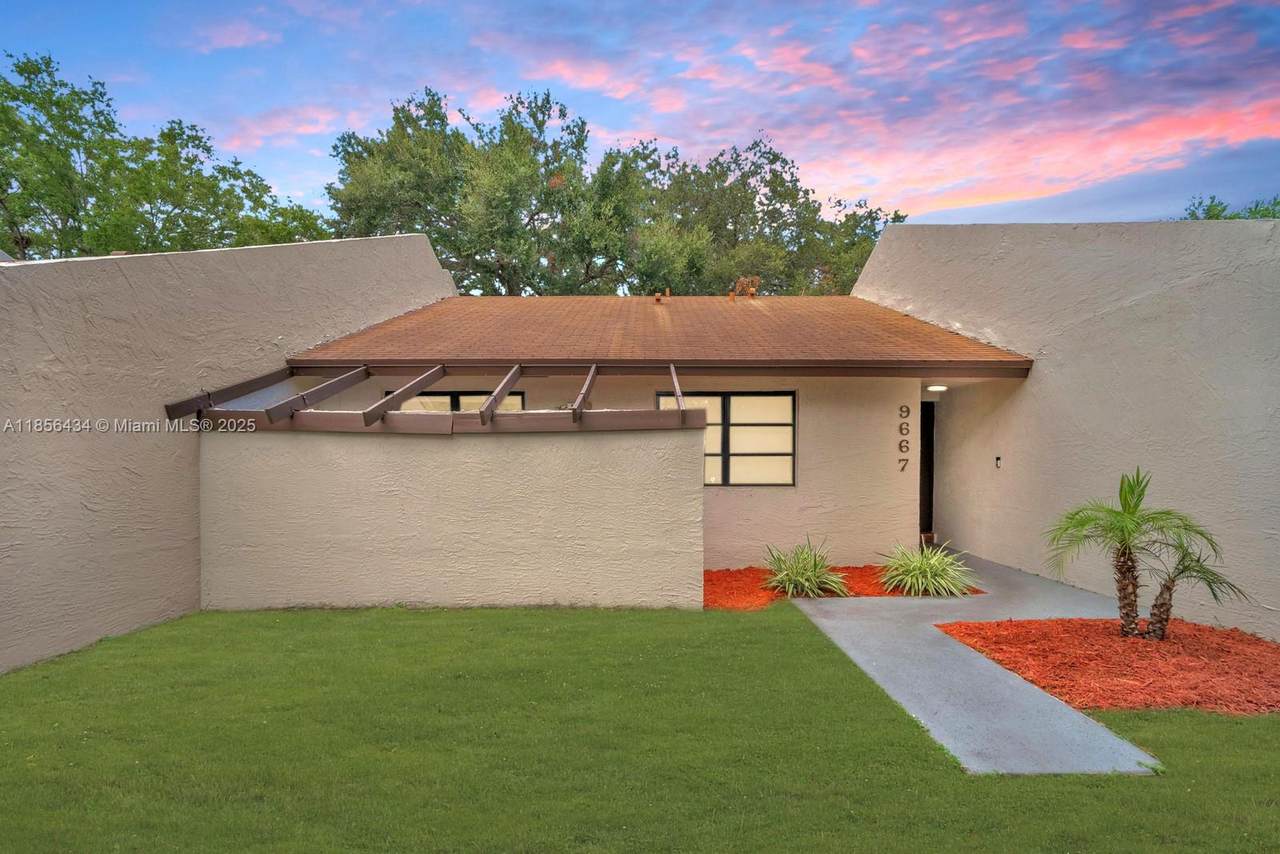 9667 15th Ct - Photo 1