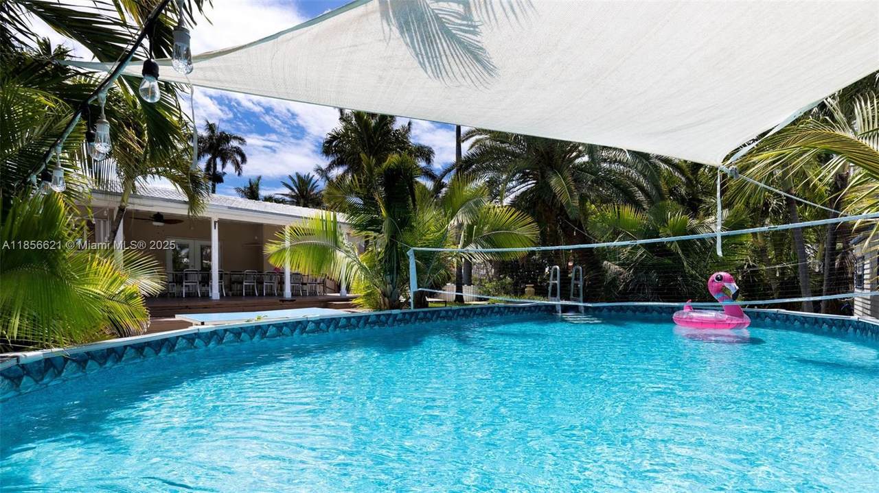 https://bt-photos.global.ssl.fastly.net/miami/1280_boomver_1_A11856621-2.jpg