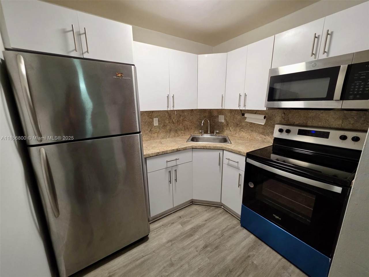 8321 7th St - Photo 1